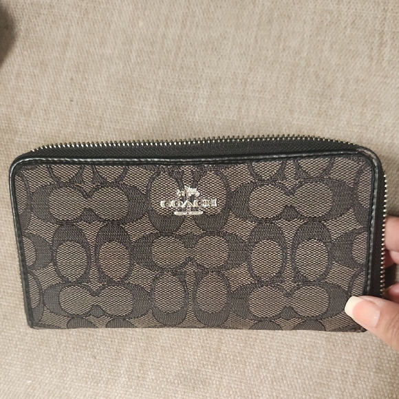 Coach Black and Gray Signature Tote With Full Size Wallet! Great Gift! - Picture 2 of 8